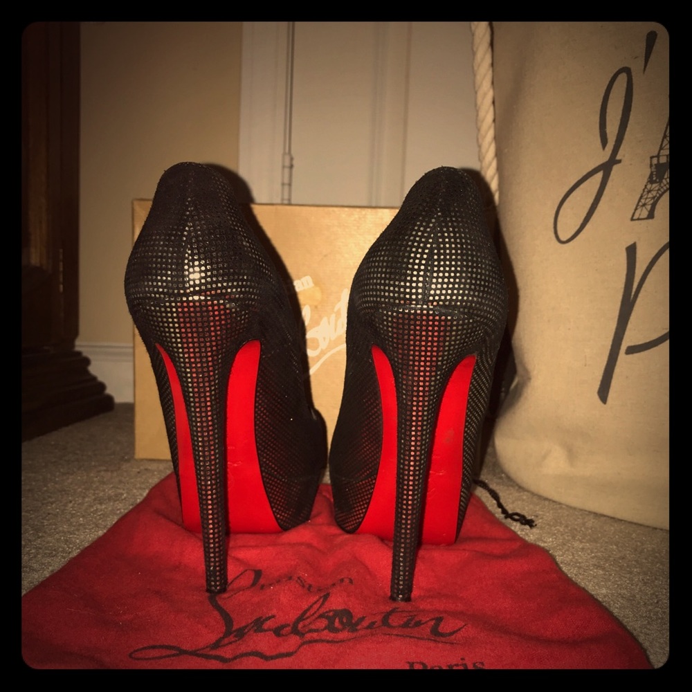 Banana 140 Suede S Square Christian Loubotin’s